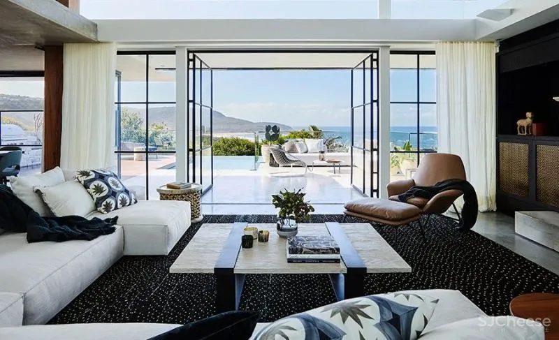 海滨别墅改造,传统与现代的色彩碰撞!