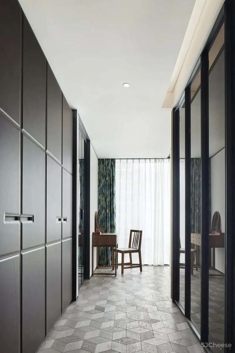 鸿艺源 深圳万科臻湾汇 310m² 大平层,触动心灵深处的艺术共鸣