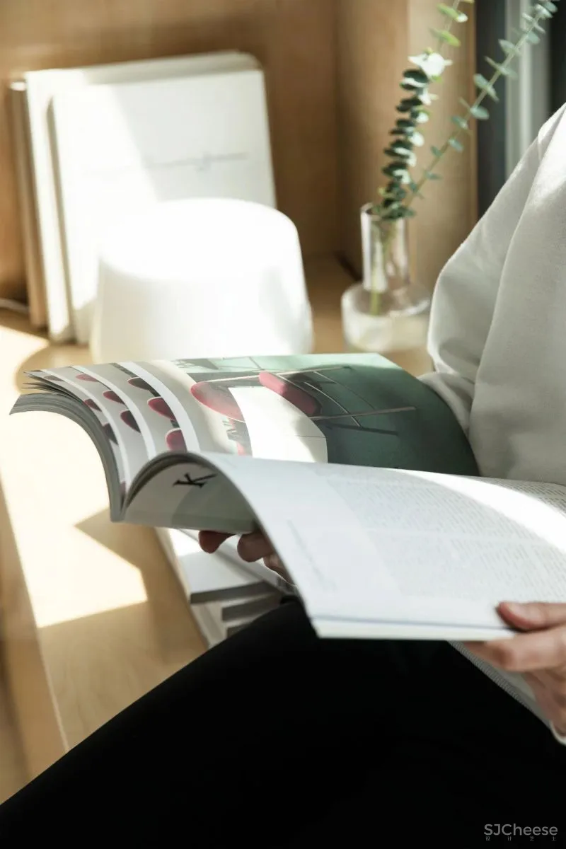 Ian Lee丨极简主义的木色温情