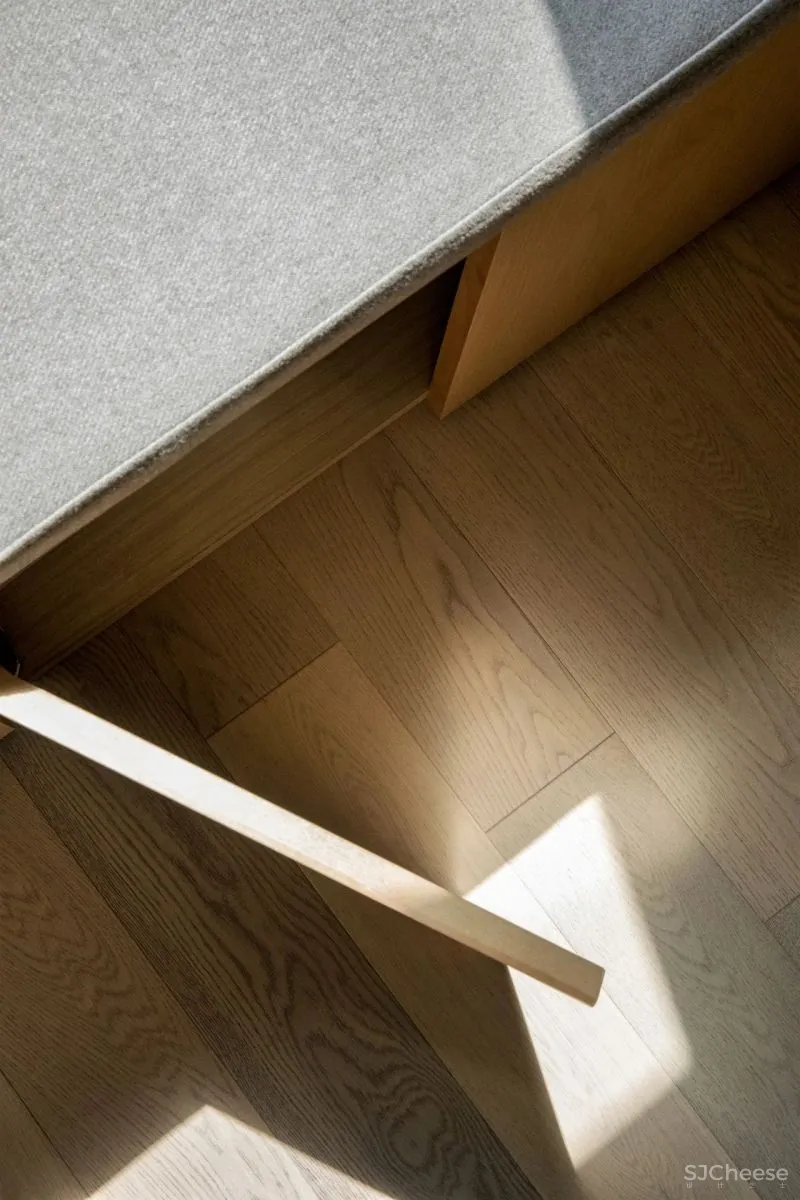 Ian Lee丨极简主义的木色温情