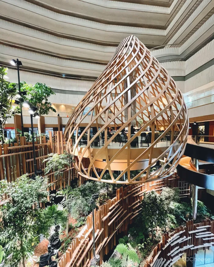 波特曼生前设计的酒店,中庭变花园,亲生物设计的典范