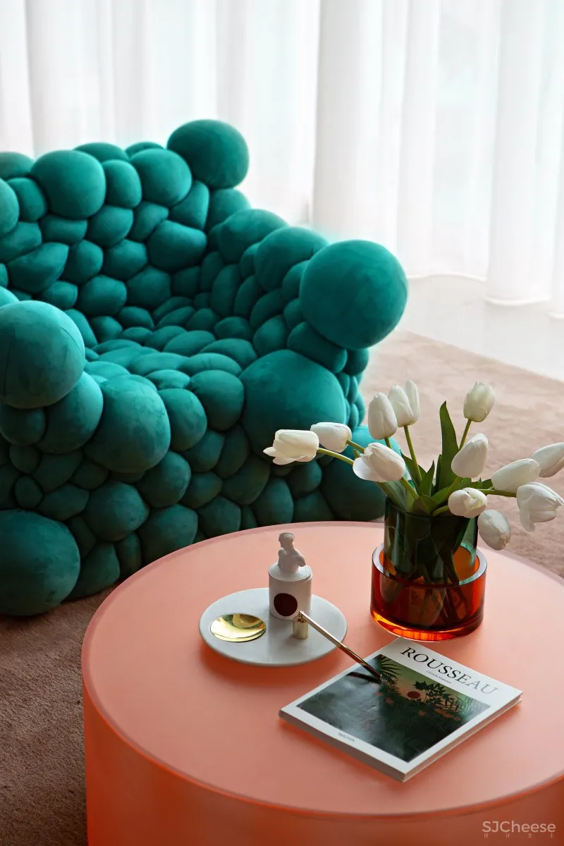 旭辉:以“色”互动的实验性体验馆 矩阵纵横