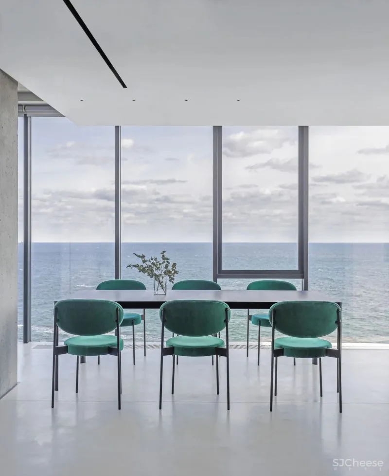 超广角落地窗私人公寓，不出户眺望整个黑海！