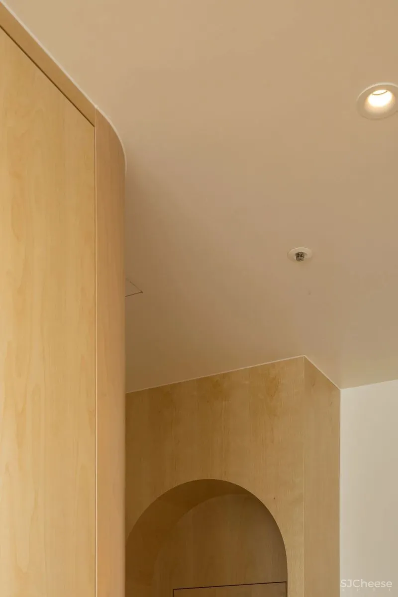 Ian Lee丨极简主义的木色温情