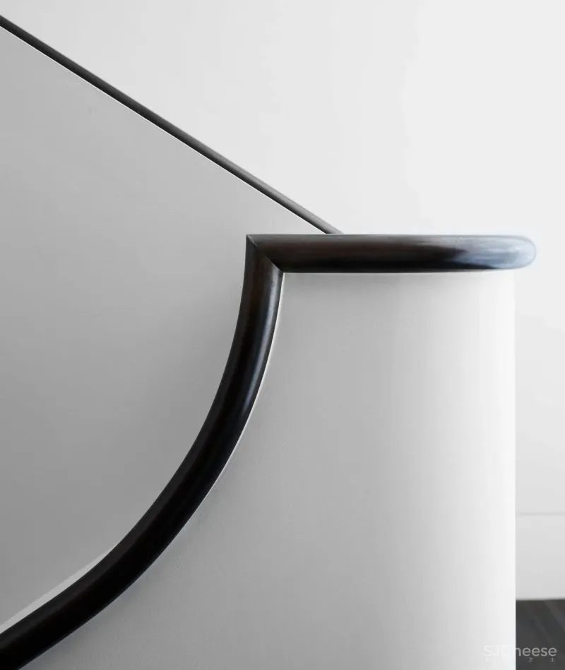 海滨别墅改造,传统与现代的色彩碰撞!