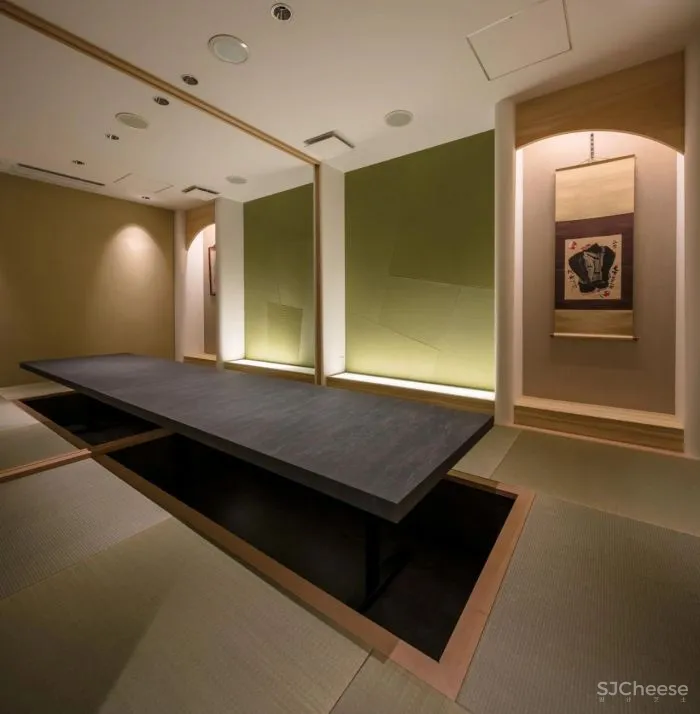 森富日本料理餐厅设计，设计灵感来自城堡