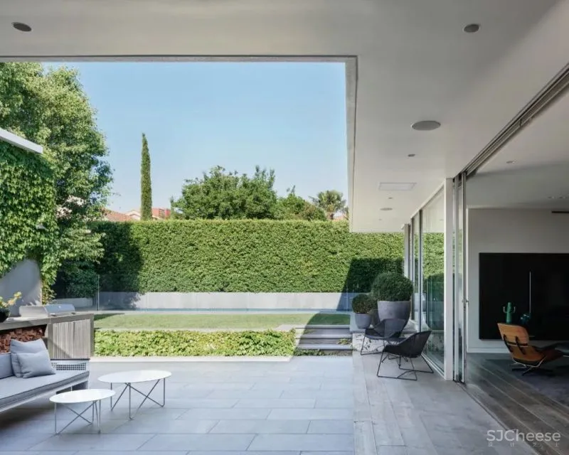 “下沉式”庭院来袭,比传统院子更实用!