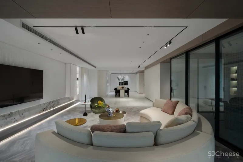 温暖初春 奶油色的家