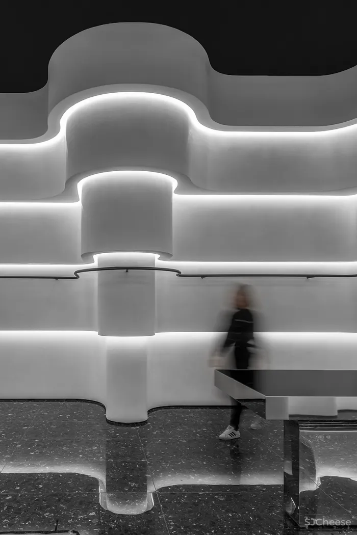 留白设计 • AURDUO|沙漠之城,峡谷语言地有趣融合