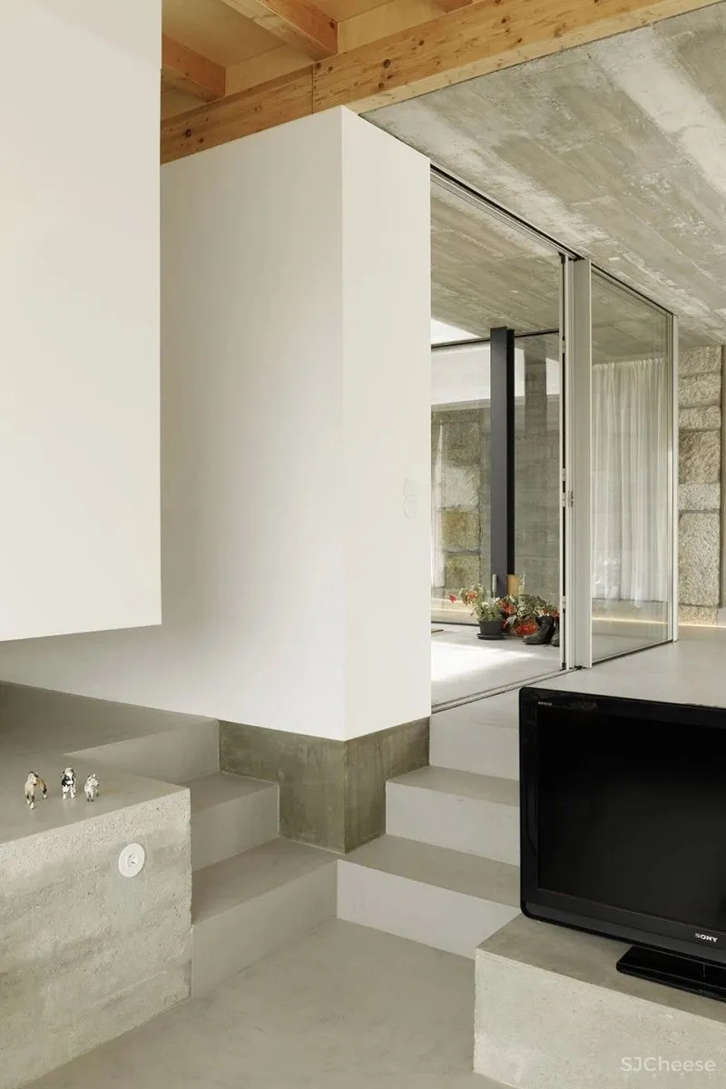 寂静深处有人家 葡萄牙贡多马尔CASA RIO住宅