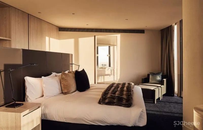 起伏沙丘中的舒展形体 RACV度假酒店 Wood Marsh