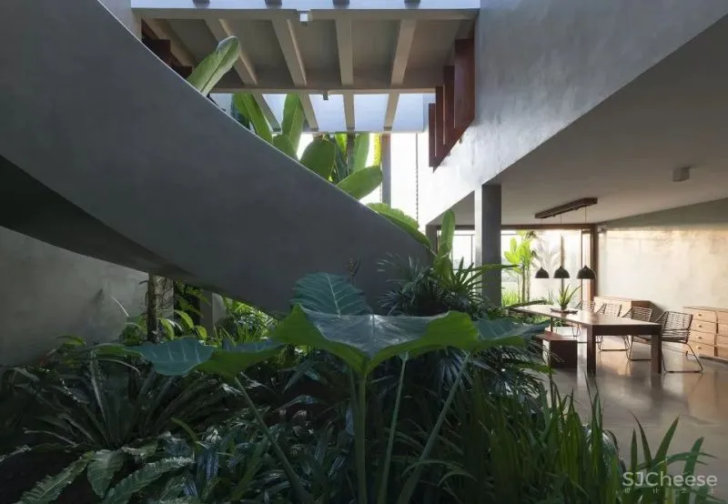 “下沉式”庭院来袭,比传统院子更实用!