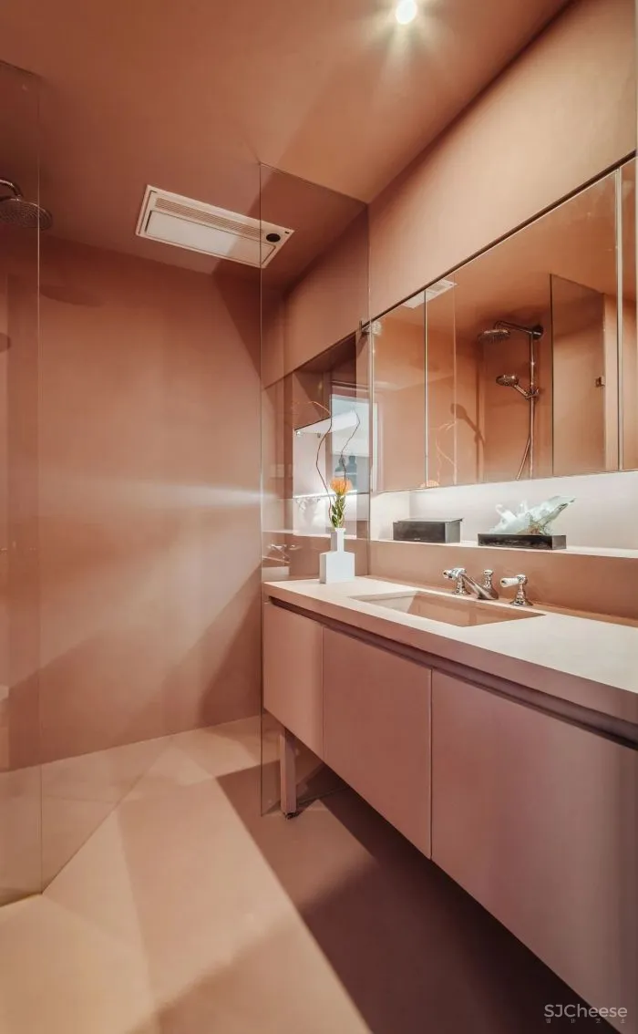 大面积浓郁红装进110m²的家,居然能清新