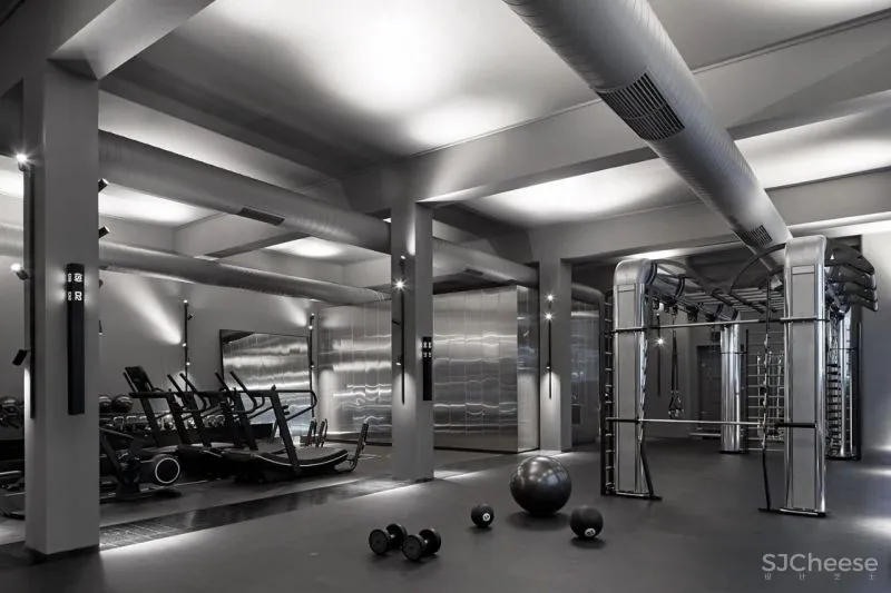 超未来主义健身房,动态数字装置营造充满活力的氛围