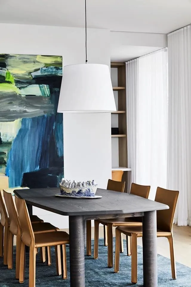 看惯了金碧辉煌的豪宅,怀念这种朴素的简约风