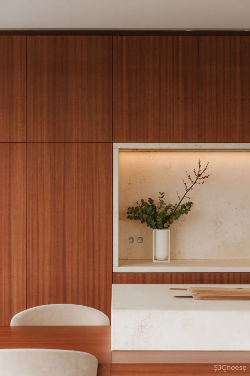 125㎡顶层公寓现代极简室内装饰设计