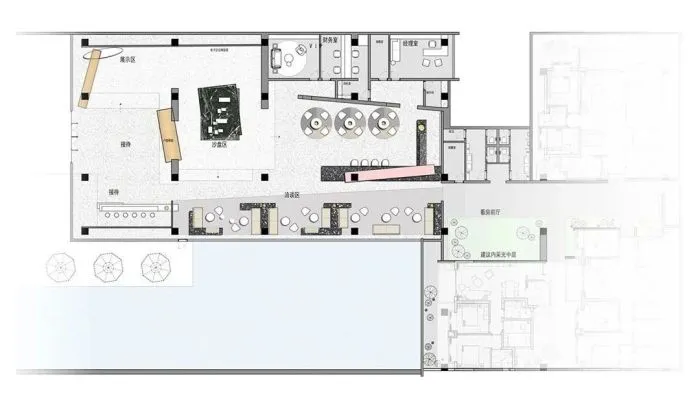 在白色盒子的建筑中进行一场华丽的逐光游戏