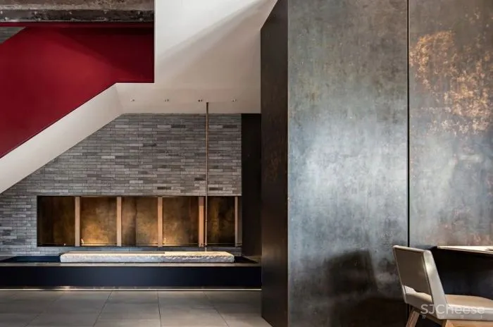 从簋街“长出来”的京城名餐厅 胡大总店，北京 IN·X屋里门外