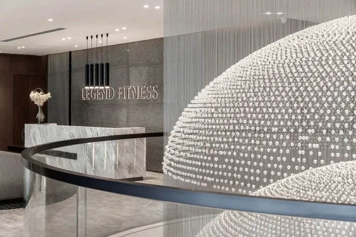 奥迅设计 艺术与场景共舞 佛山方直珑湖湾售楼部