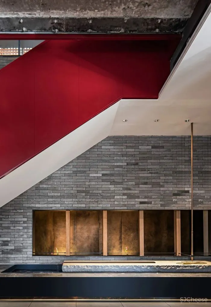 从簋街“长出来”的京城名餐厅 胡大总店，北京 IN·X屋里门外