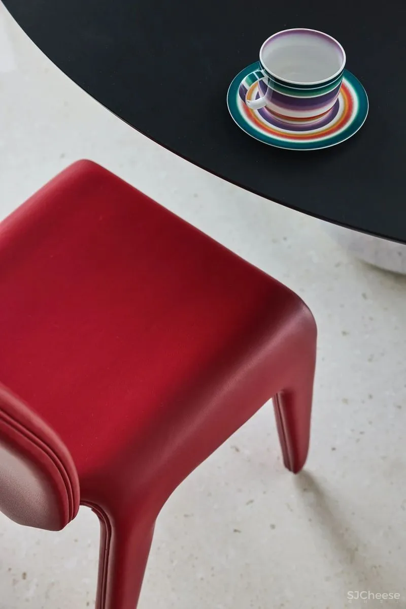 鸿艺源 深圳万科臻湾汇 310m² 大平层,触动心灵深处的艺术共鸣