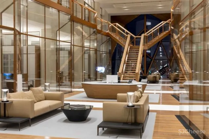 Foster Partners新作落成，蜂窝状外立面让人耳目一新！