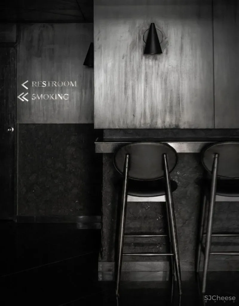 RENESA ARCHITECTURE新作|暗黑式混凝土结构