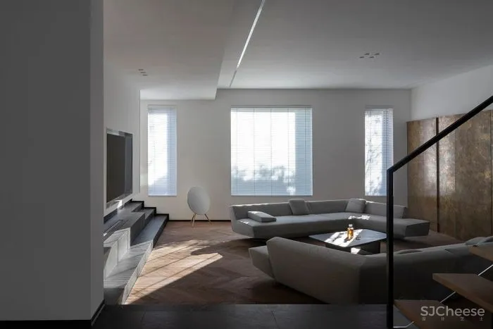 展 小 宁 苏州 500m² 极简大宅,治愈的家!