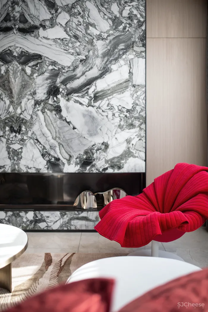 【香港方黄集团新作 】静谧无忧桃花源vs烈艳蓝金Dior