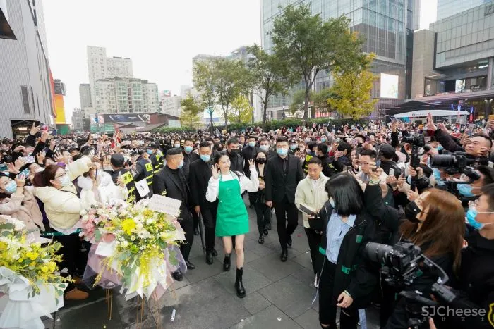 季意设计：天然呆 · NATURALV