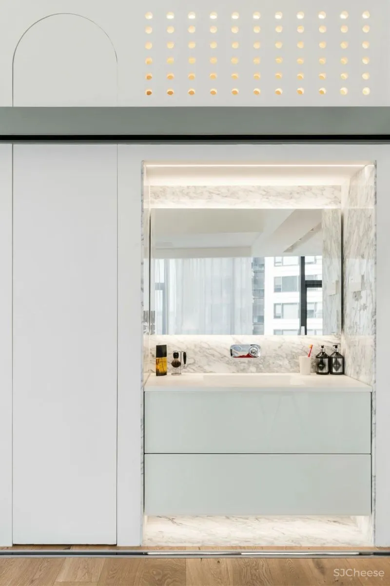 设计师独居51㎡,超大玻璃墙,卧室能隐身,地板能收纳!真·迷你豪宅!