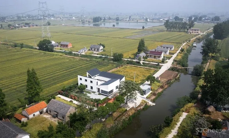 稻田里的家 园中有屋,屋中有院