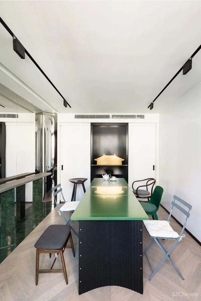 新作 “老破小”中的家庭剧院，上海 寻长设计