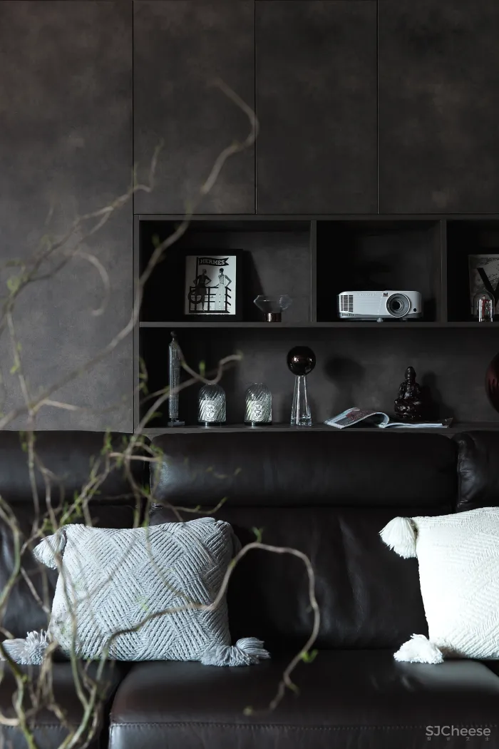 深圳屋主买下184㎡,摩登都市风 5米长衣帽间,装出大宅气度!