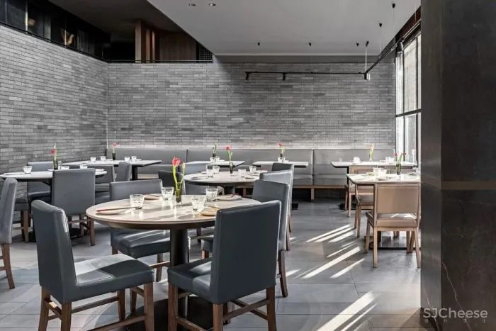 从簋街“长出来”的京城名餐厅 胡大总店，北京 IN·X屋里门外