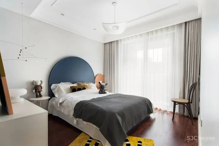 北欧中古,用色彩和潮玩的情绪,唤醒对生活的感知 颜青软装