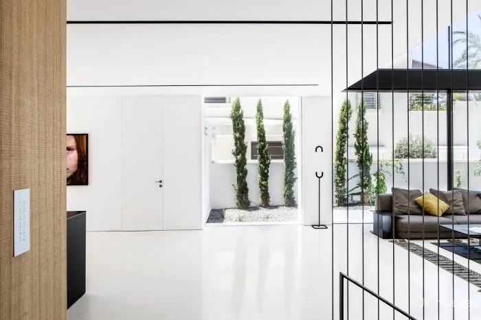 以色列的极简主义黑白美学 Raz Melamed新作