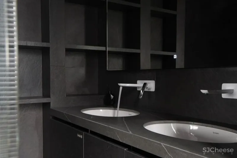 新作 王舒森:家人闲坐,灯火可亲