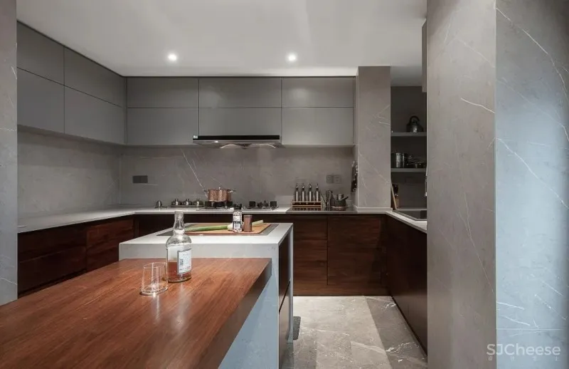 MIYUKO美域高 丨简单不平凡,这样的“高级黑”谁不爱