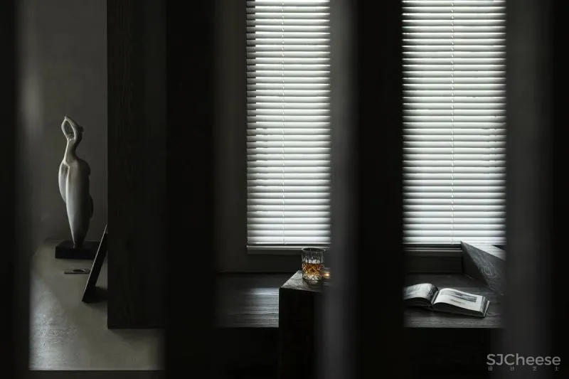 焦糖色 木肌理，有序沉稳的生活基调 璞珥空间设计