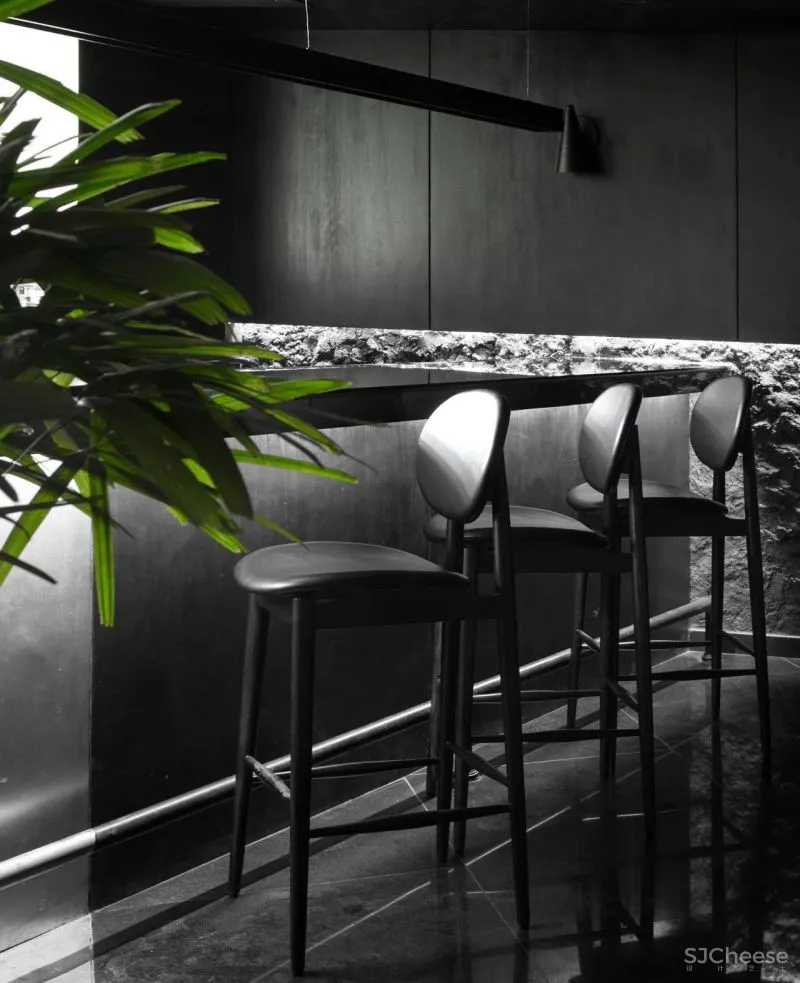 RENESA ARCHITECTURE新作|暗黑式混凝土结构