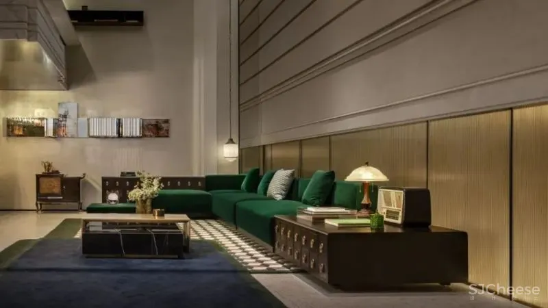 遁入时光之外 刘荣禄国际