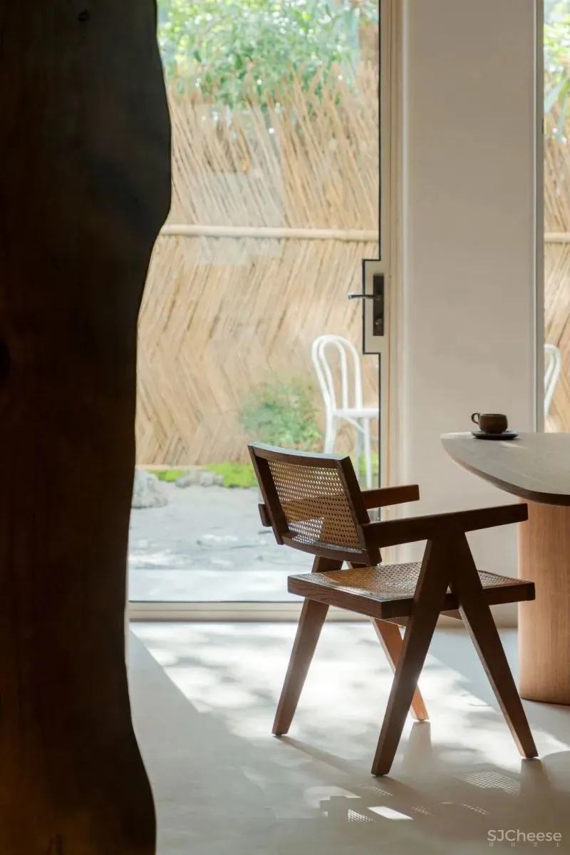 风和树影，重获新生的70㎡上海老洋房 桐话空间