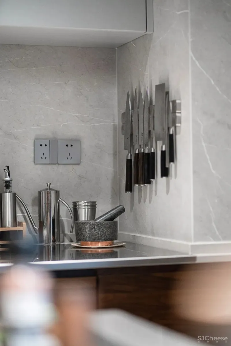 MIYUKO美域高 丨简单不平凡,这样的“高级黑”谁不爱