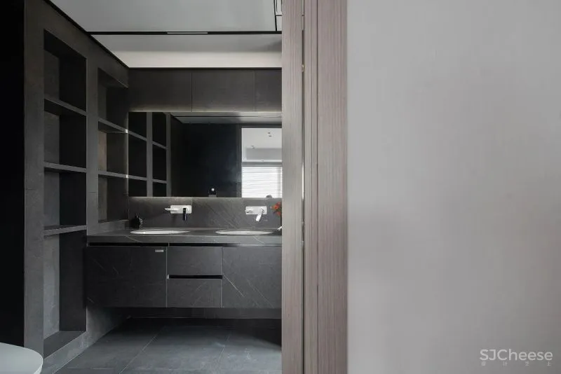 新作 王舒森:家人闲坐,灯火可亲