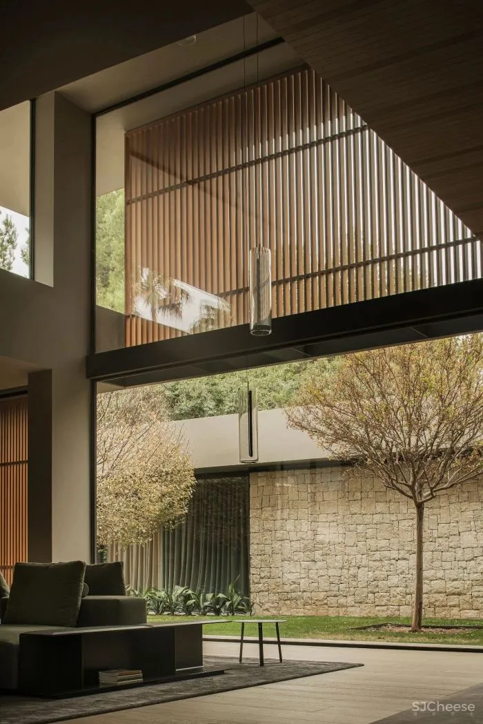 极简豪宅长啥样?51岁极简大师再次演绎经典!