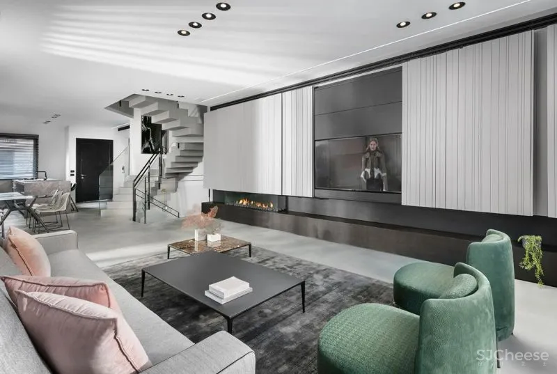 高级黑,无处不在!