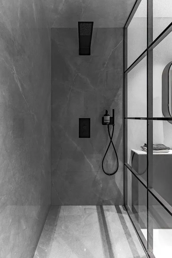 320㎡天然色系，与大海的颜色产生共鸣和交融