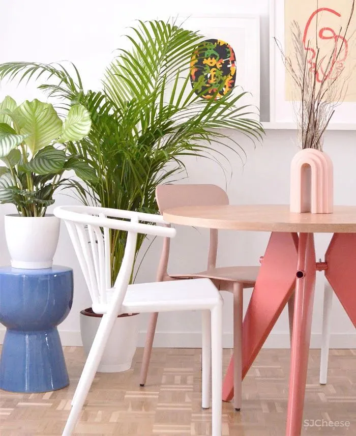 将几种色彩通过不同的材质表现出来,这个新旧结合的家清新又活力