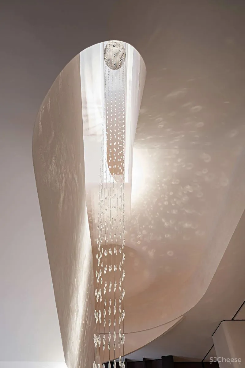 曲线交织,创造独特的艺术韵律 广州GBD设计